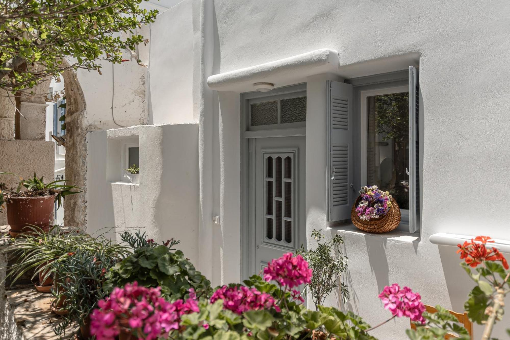 Venetian Suites III Naxos City Exterior photo